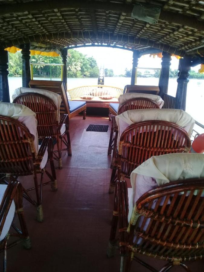 מאראריקולם Marari Sibiya Beach Villa מראה חיצוני תמונה
